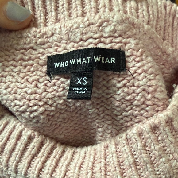 Pink Sweater - Picture 2 of 4